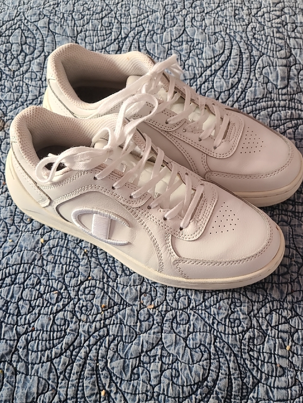 Champion White Lace-Up Sneakers with Subtle Logo Sz 6